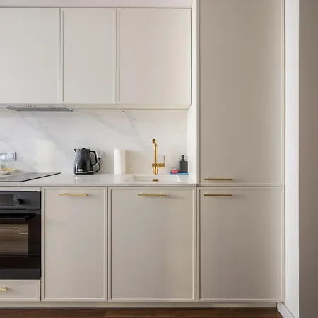 Praga Bliska Glamour By Bookinghost 华沙