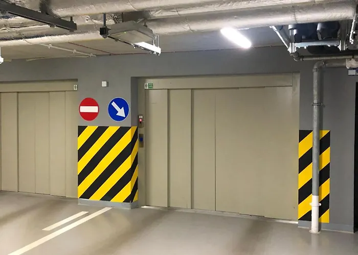 Praga Bliska Glamour By Bookinghost * Варшава